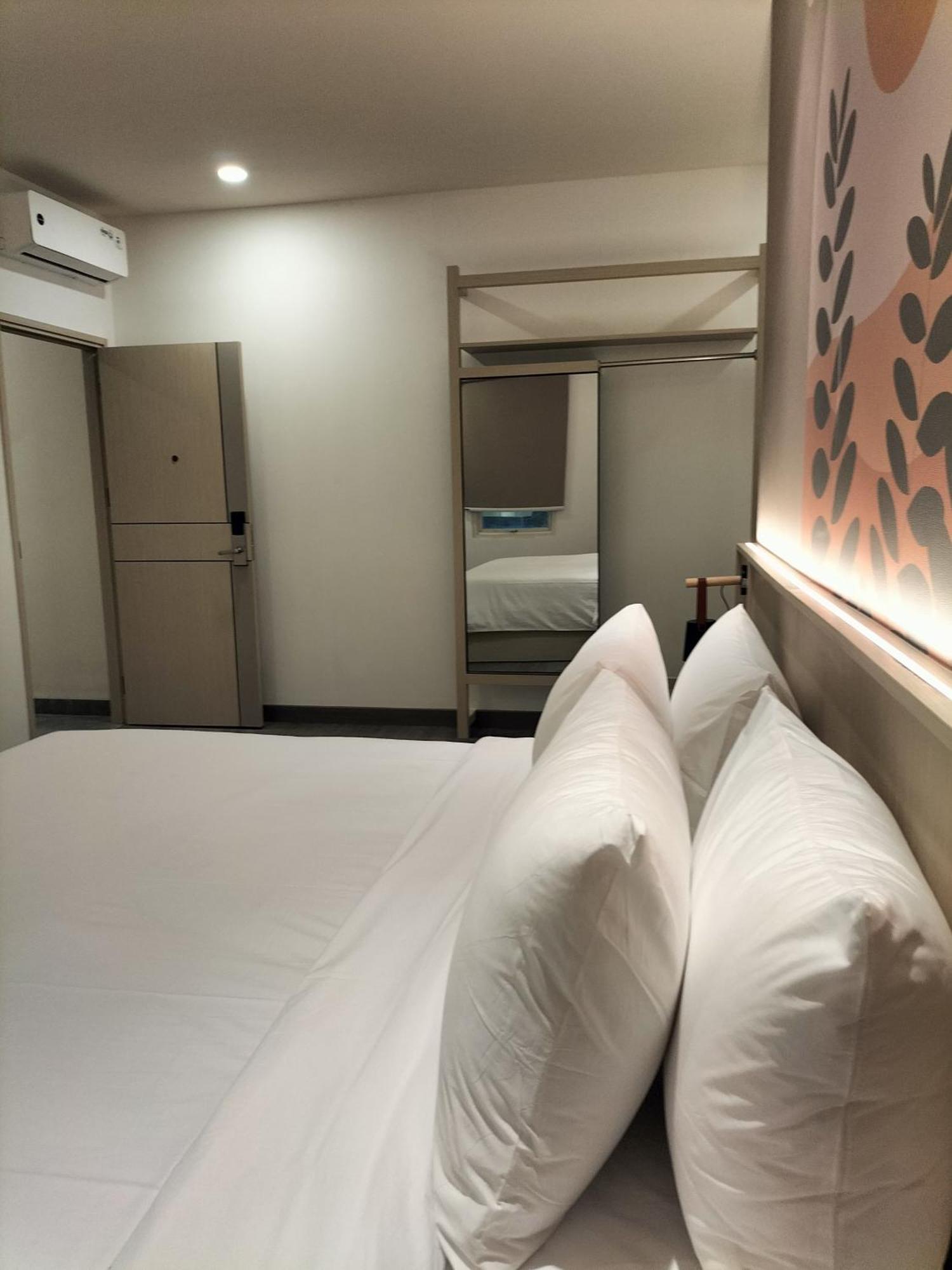True Blue Hotel Menteng Jakarta Exteriör bild