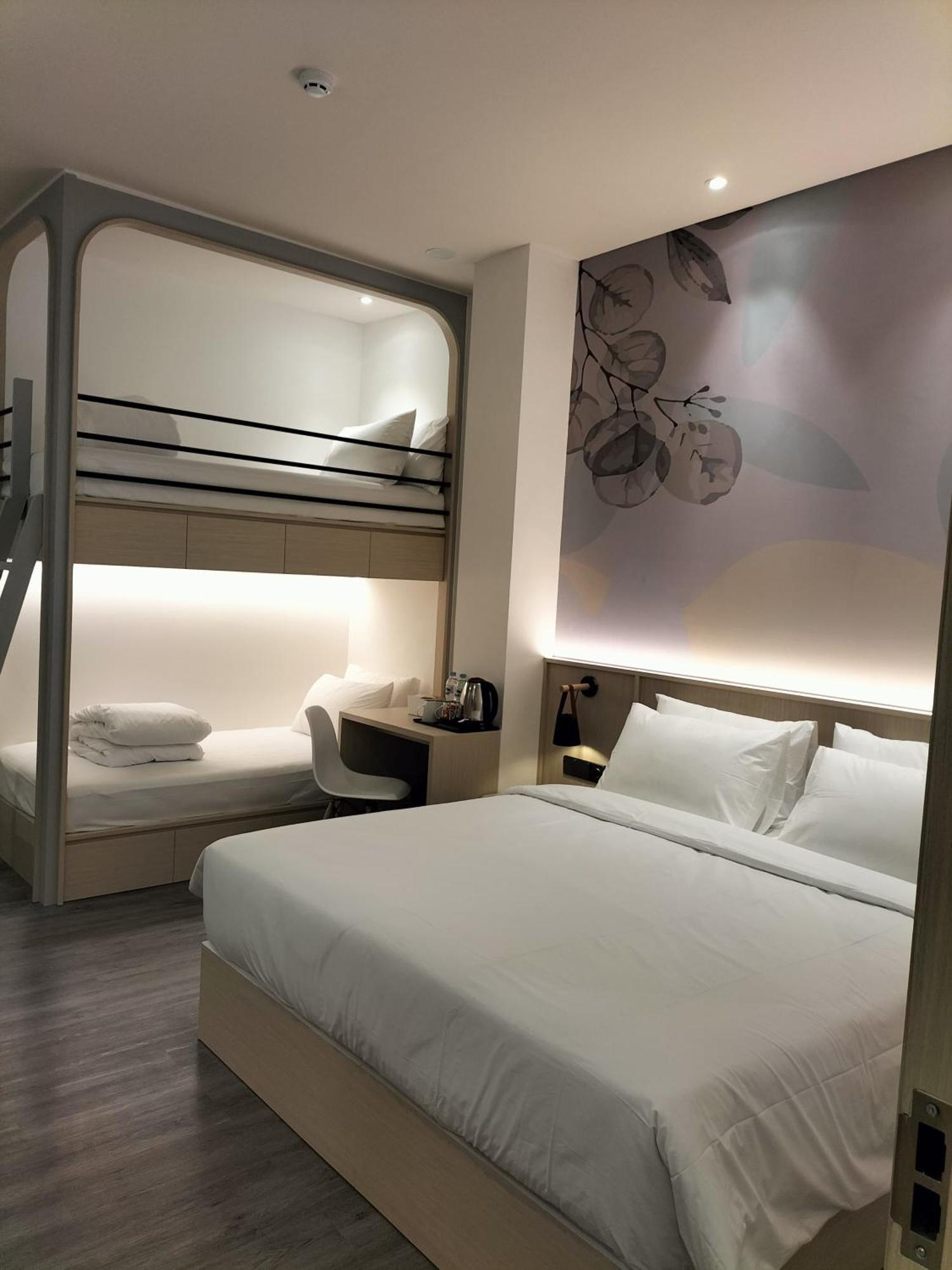 True Blue Hotel Menteng Jakarta Exteriör bild
