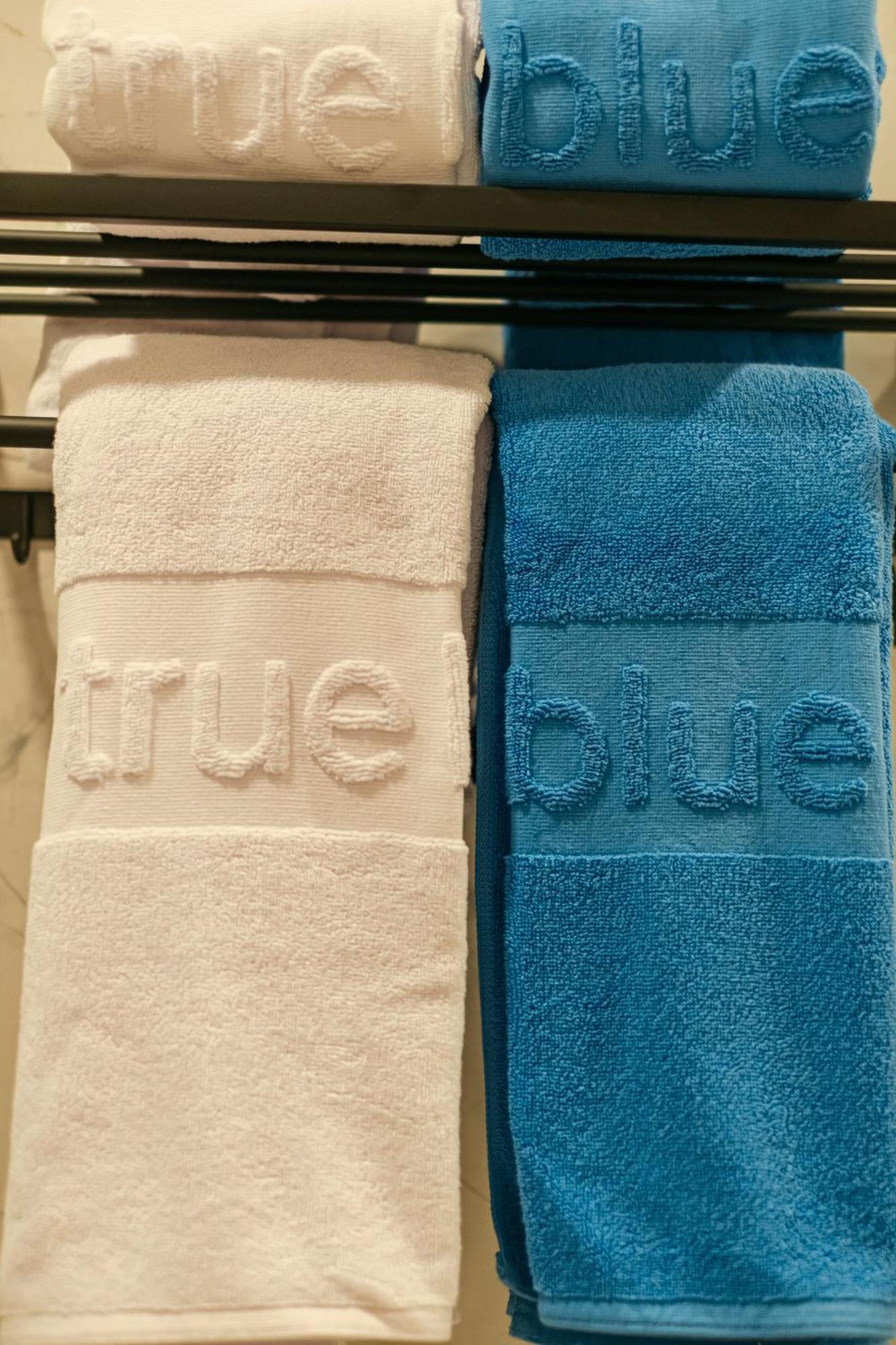 True Blue Hotel Menteng Jakarta Exteriör bild